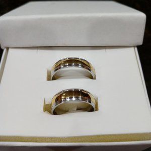 DeBuman- Wedding Band Set (his & hers)